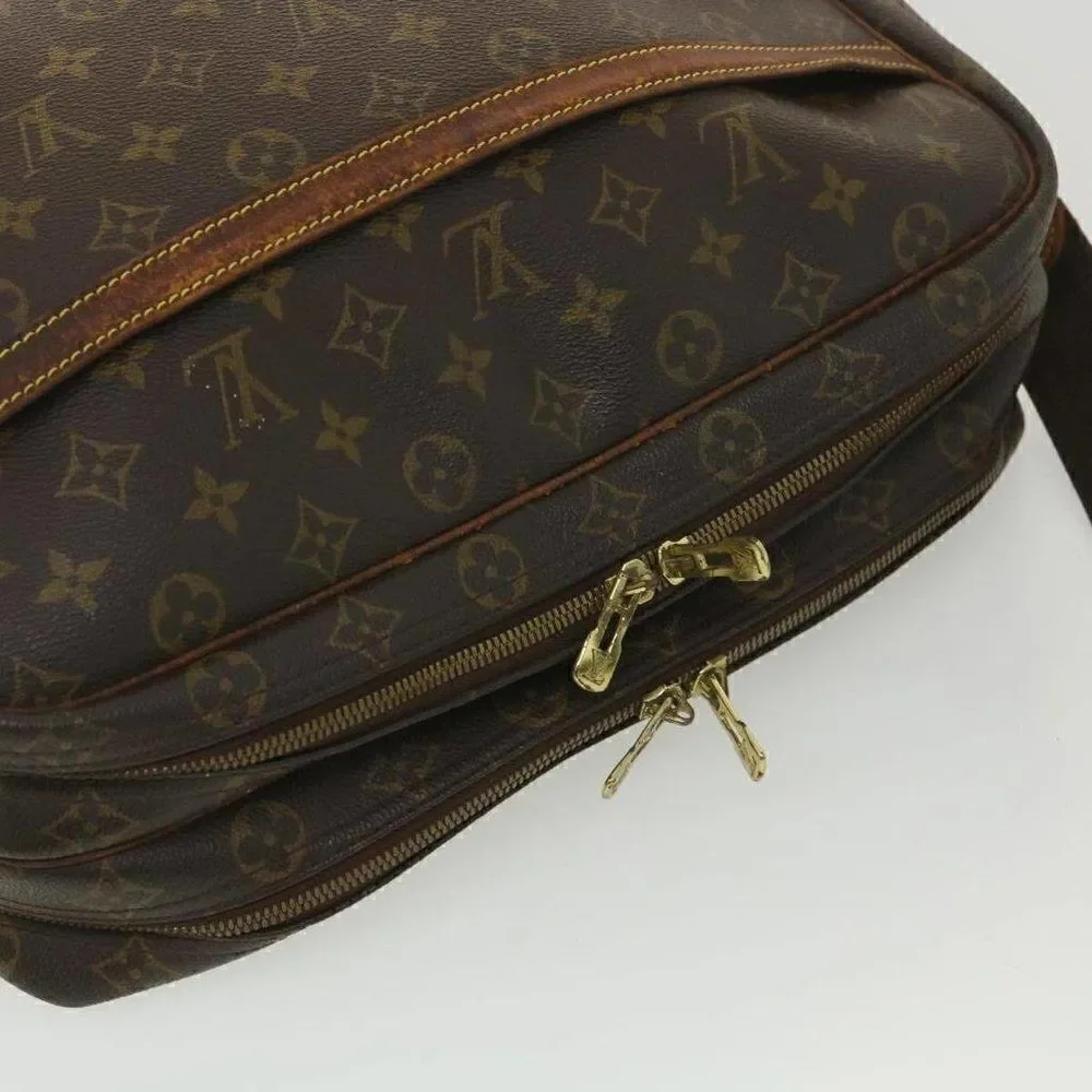 LOUIS VUITTON Monogram Reporter GM Shoulder Bag - Picture 6 of 15